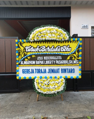 Papan Bunga Duka di Talang Empat